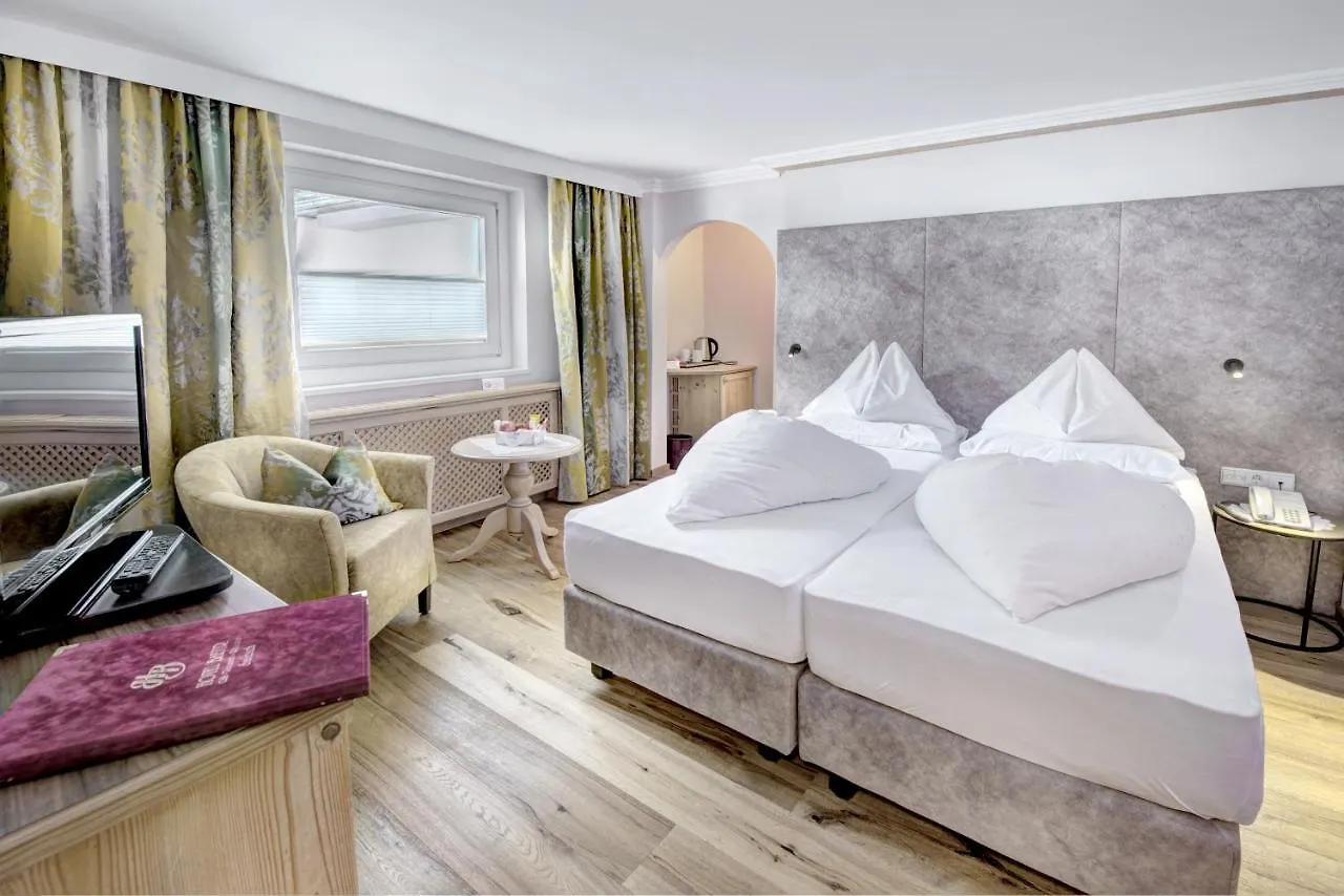 Boutique-Hotel Bauer Saalbach-Hinterglemm 4*,  Austria